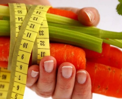 Что делать если болит голова на диете