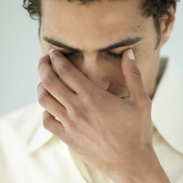 Болит голова виски двигать головой глазами