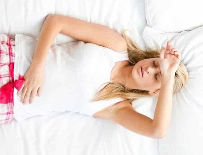 болит живот и головная боль